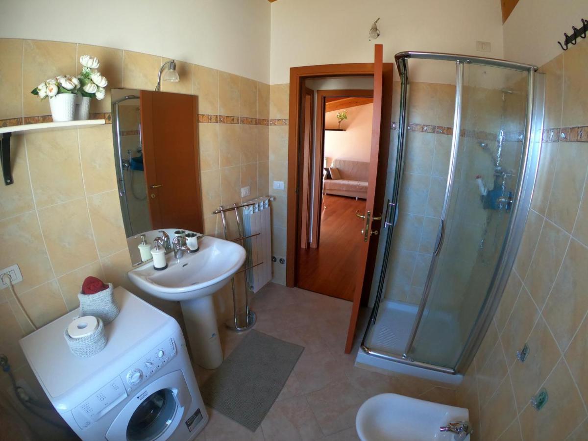 Attico Petfriendly Con Terrazzo, Via Del Borgo Apartman Montesilvano Marina Kültér fotó